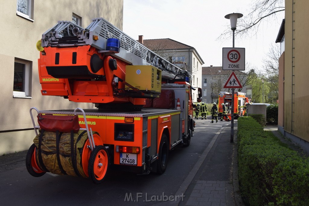 Feuer 1 Koeln Vingst Ansbacherstr P32.JPG - Miklos Laubert